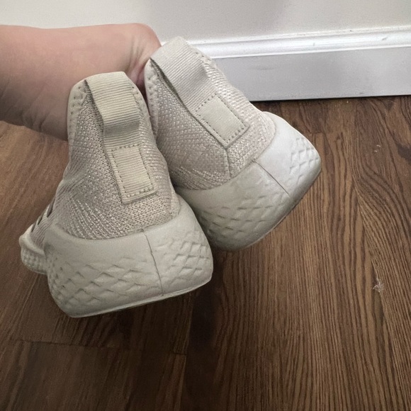 Adidas Beige FluidFlow Sneakers Size 9.5 US - Picture 4 of 7